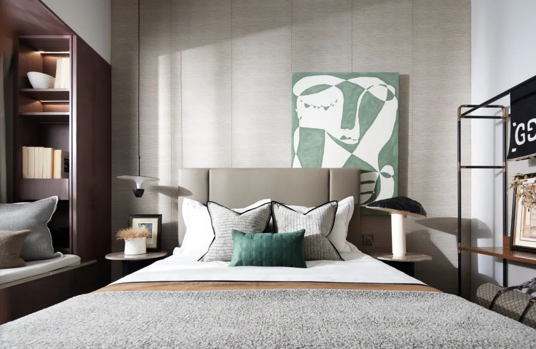 現(xiàn)代輕奢風(fēng)格室內(nèi)設(shè)計(jì)家裝案例-父母房 現(xiàn)代輕奢風(fēng)格室內(nèi)設(shè)計(jì)家裝案例-父母房